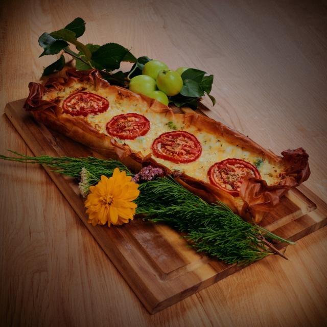 Köögivilja-kodujuustupirukas