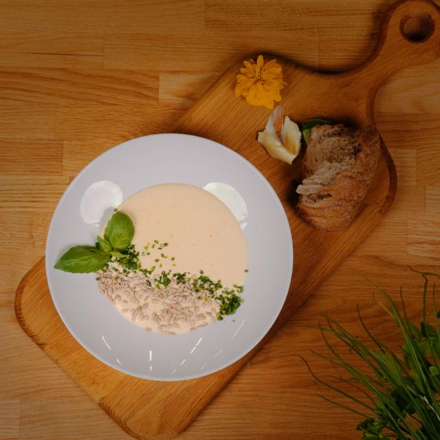 Suitsujuustu-kreveti kreemsupp